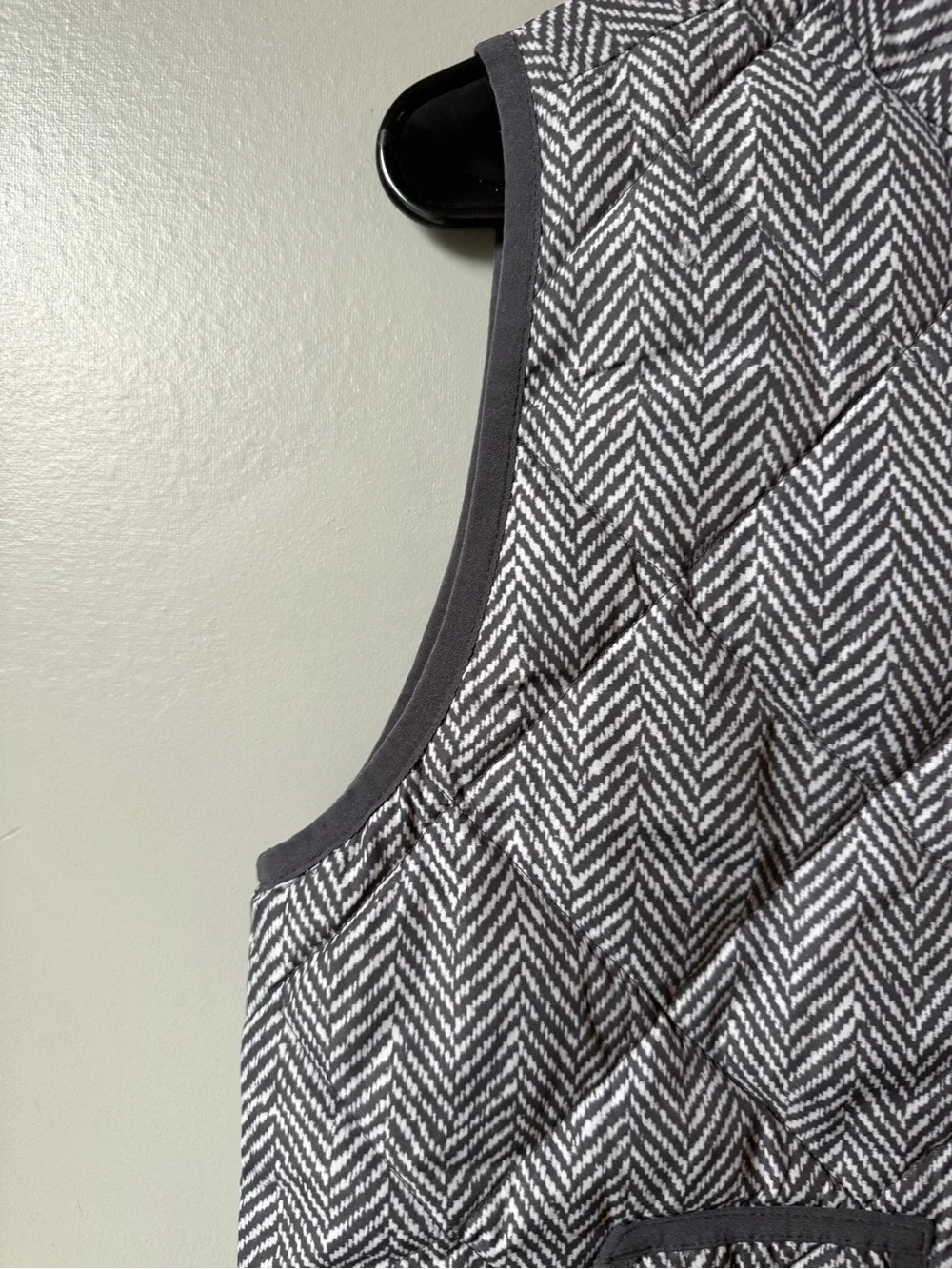 J.Crew Women’s Herringbone Quilted Puffer Vest Gray